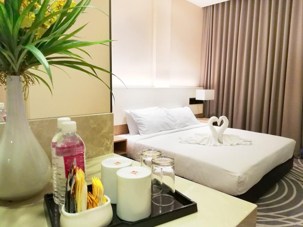 Upper View Regalia Hotel Kuala Lumpur Zewnętrze zdjęcie