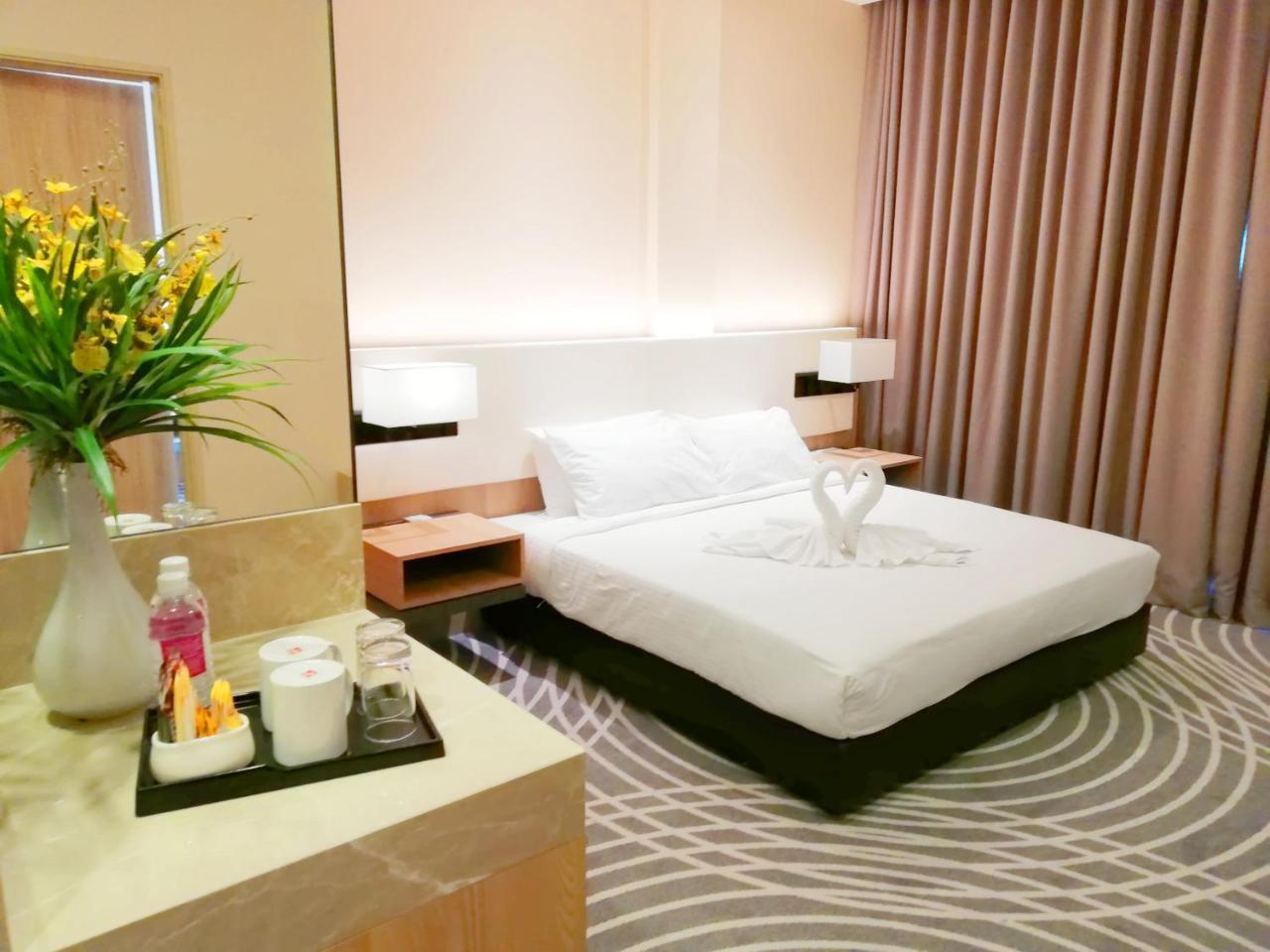 Upper View Regalia Hotel Kuala Lumpur Zewnętrze zdjęcie